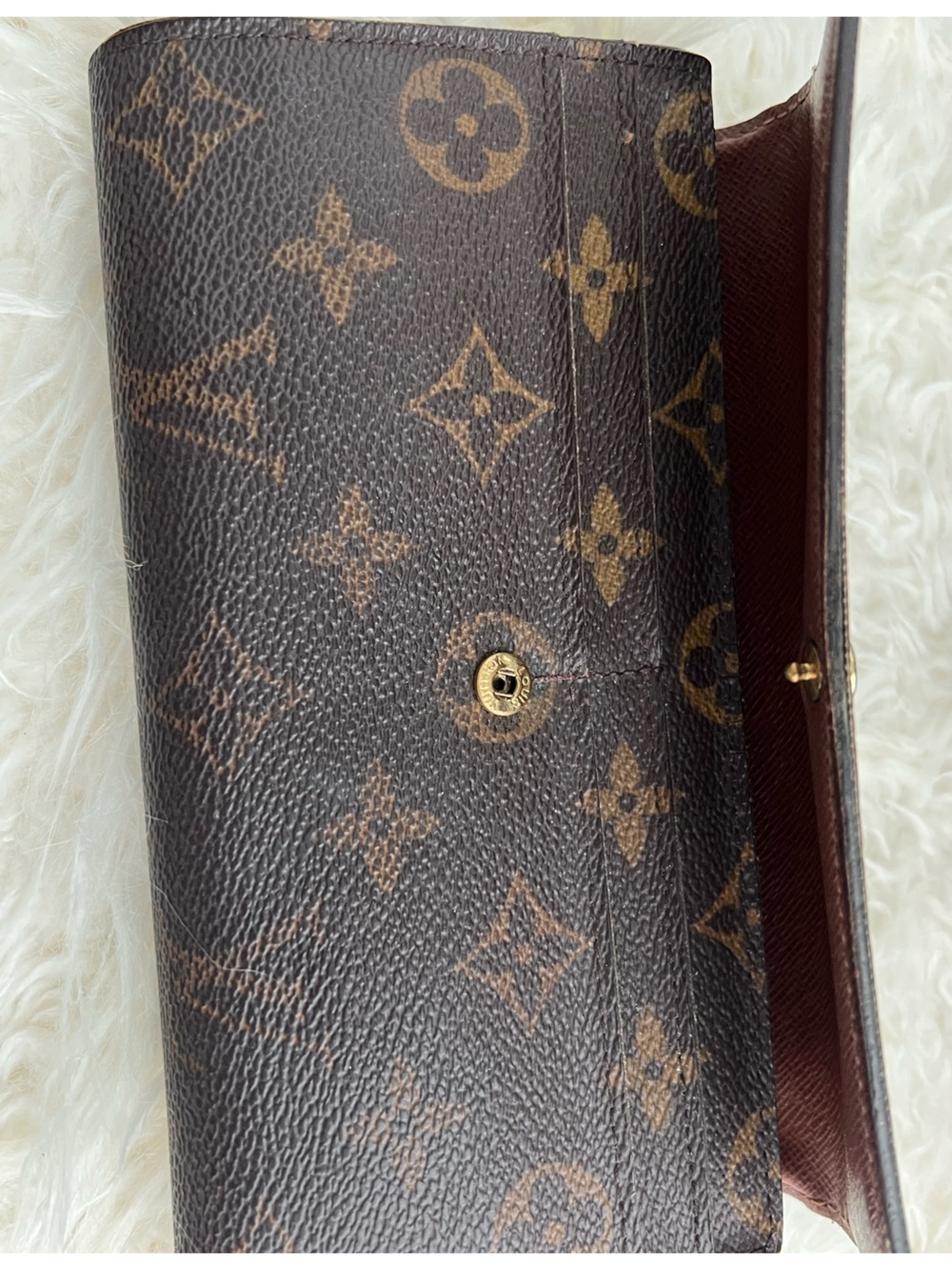 Louis Vuitton Monogram Sarah Wallet - Picture 10 of 14